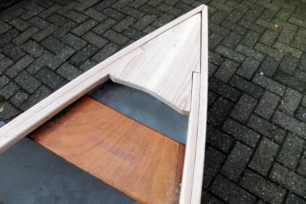 reparatie van een kano